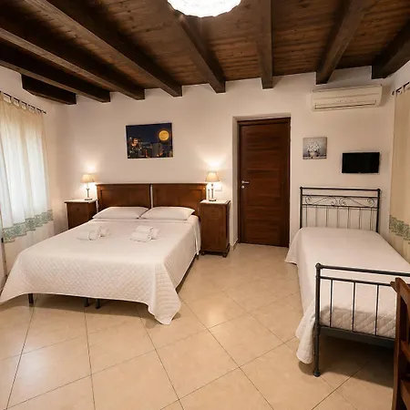 Гостевой дом L'antica Torre Caralis 3*
