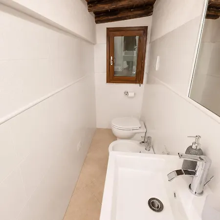 L'antica Torre Caralis Гостевой дом 3*