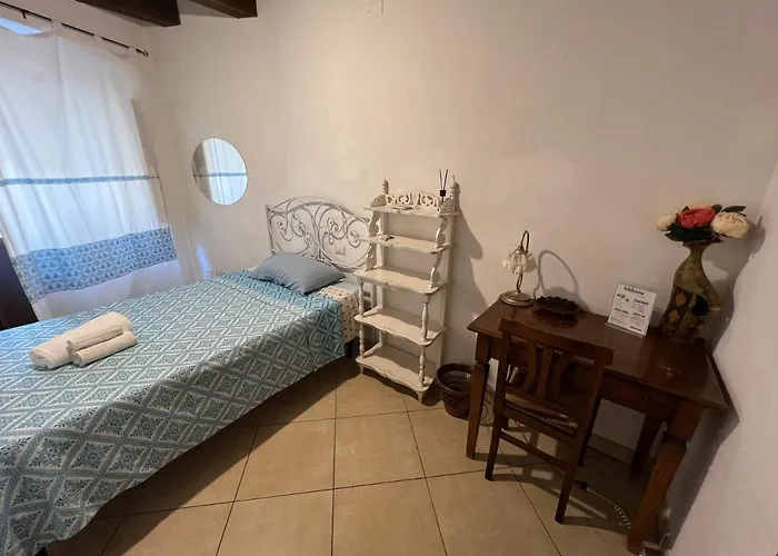 L'antica Torre Caralis Konukevi