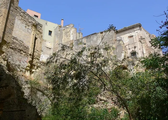 Konukevi L'antica Torre Caralis Cagliari