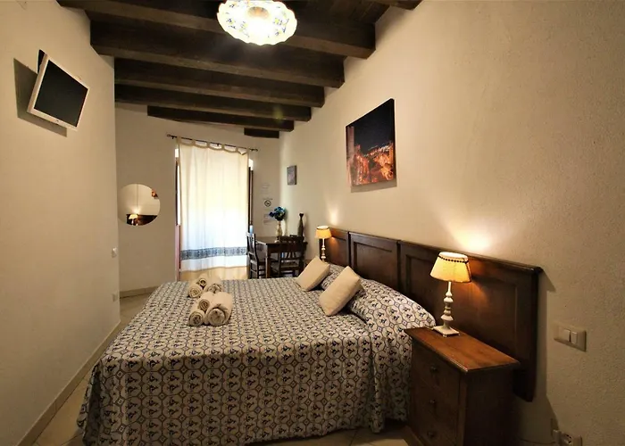 Konukevi L'antica Torre Caralis Cagliari